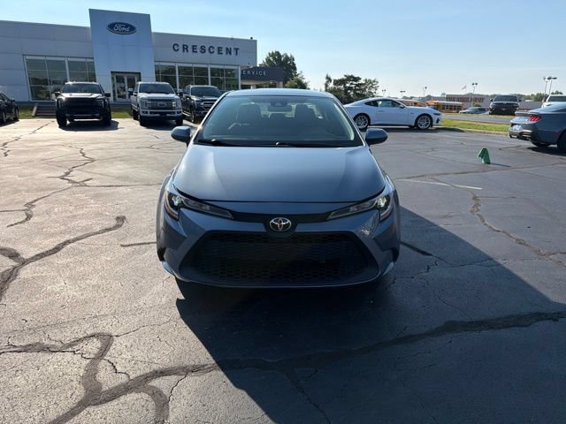Used 2022 Toyota Corolla LE FWD image 2