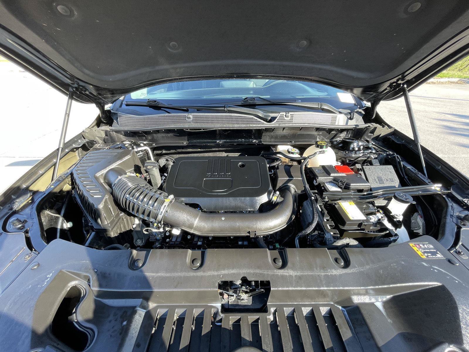 Used 2025 Chevrolet Blazer LT AWD/4WD image 33
