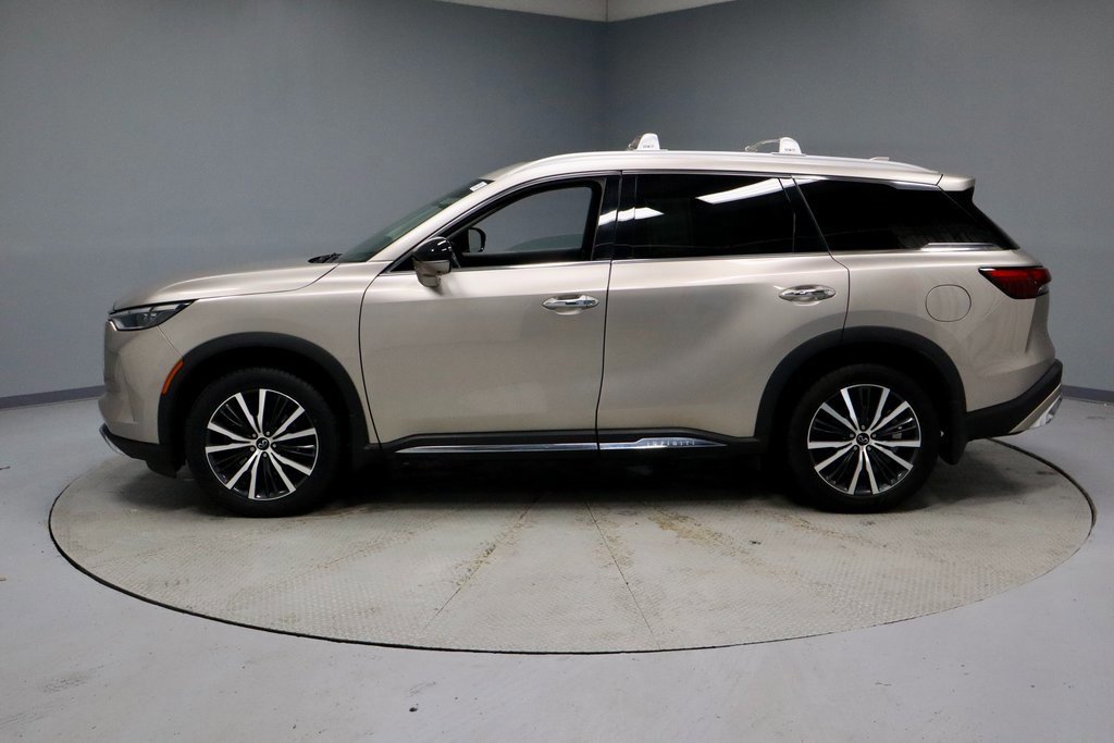 Used 2022 INFINITI QX60 Sensory w/ Vision Package image 2