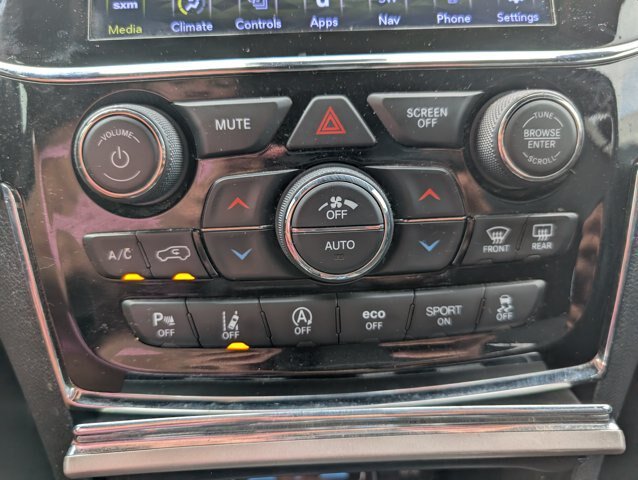 Used 2020 Jeep Grand Cherokee Altitude RWD image 13