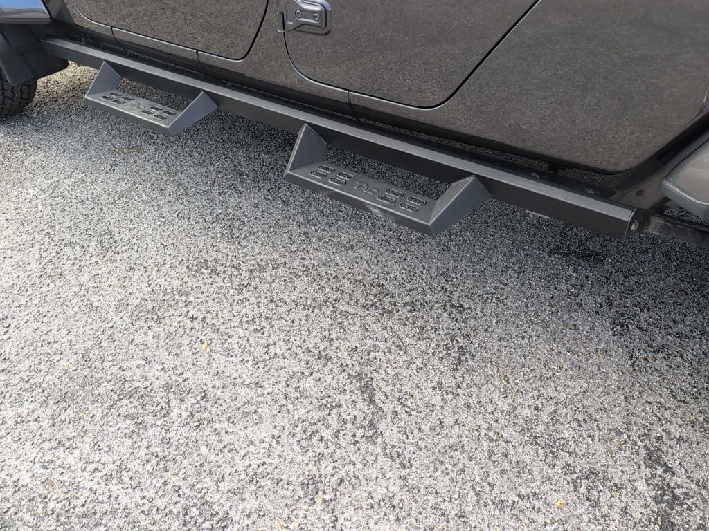 Used 2022 Jeep Gladiator Sport image 12