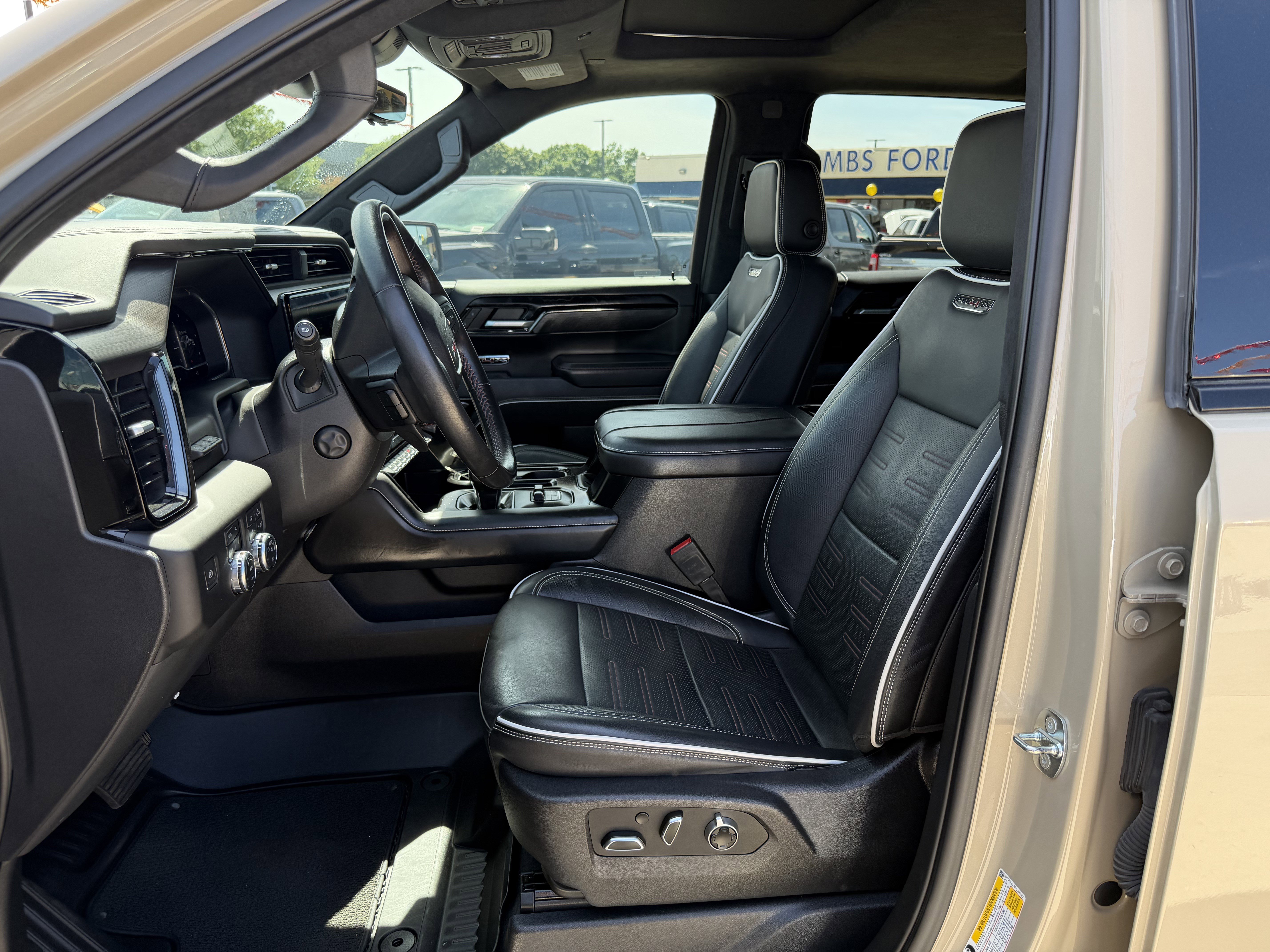 Used 2023 GMC Sierra 1500 AT4X AWD/4WD image 16