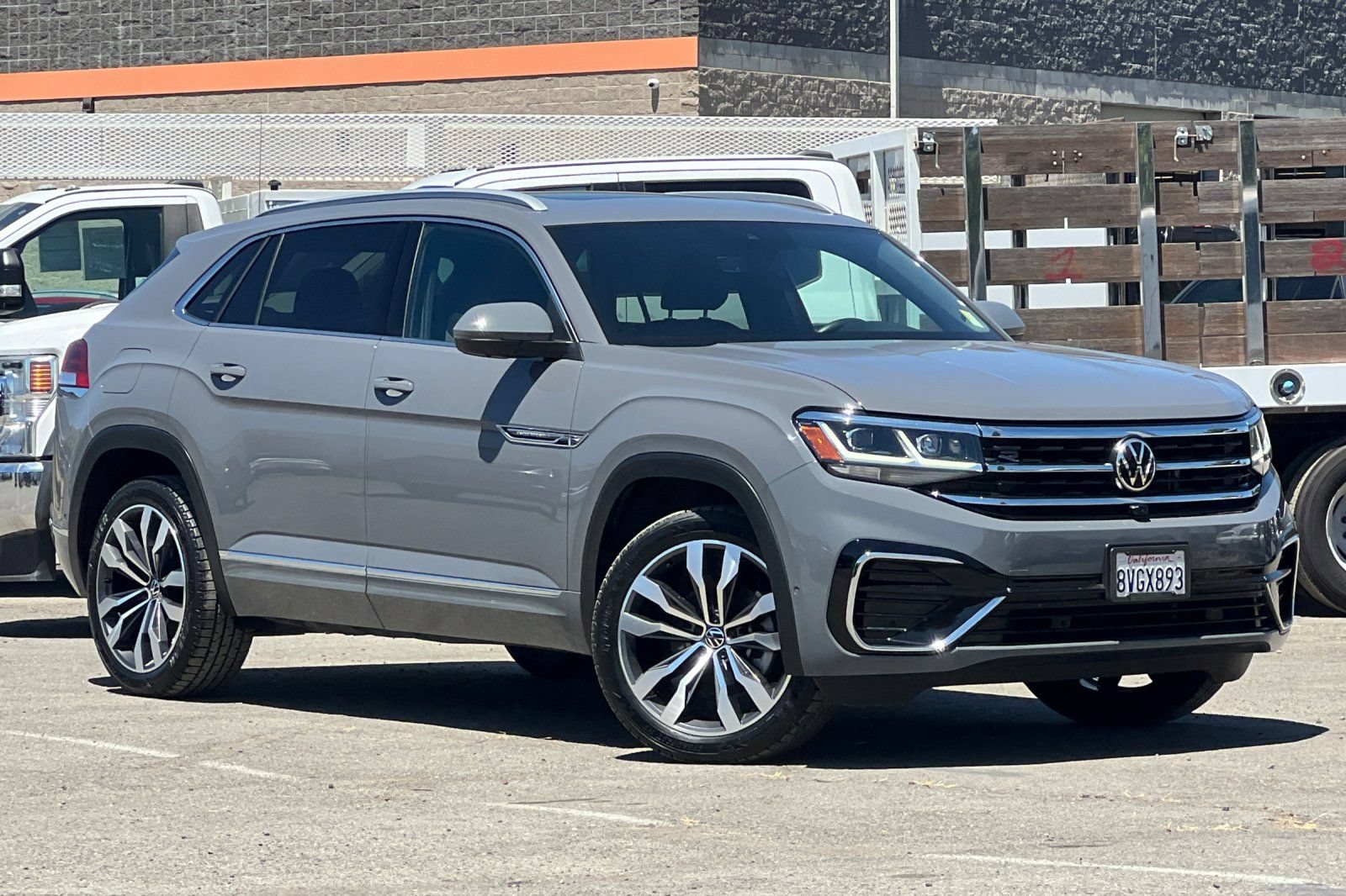 Used 2021 Volkswagen Atlas Cross Sport SEL Premium R-Line AWD/4WD image 2