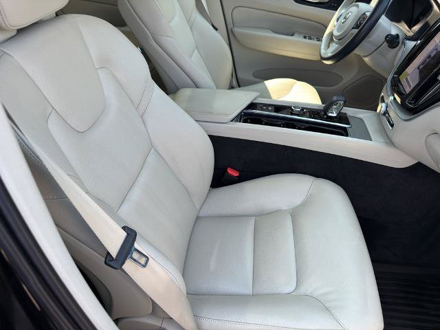 Used 2025 Volvo XC60 T8 Plus w/ Protection Package Premier AWD/4WD image 9