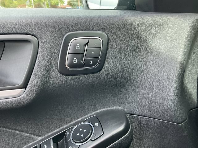Certified 2025 Ford Escape Platinum AWD/4WD image 26