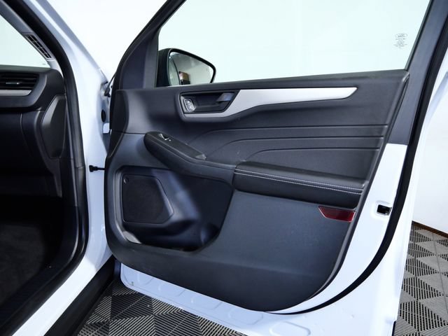 Certified 2022 Ford Escape SE w/ Cold Weather Package FWD image 9