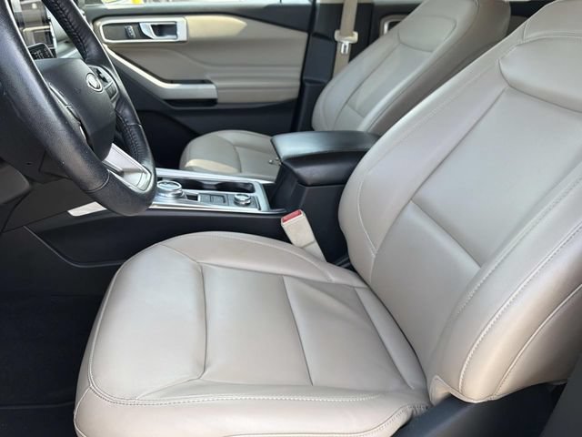 Certified 2021 Ford Explorer XLT w/ Equipment Group 202A AWD/4WD image 16