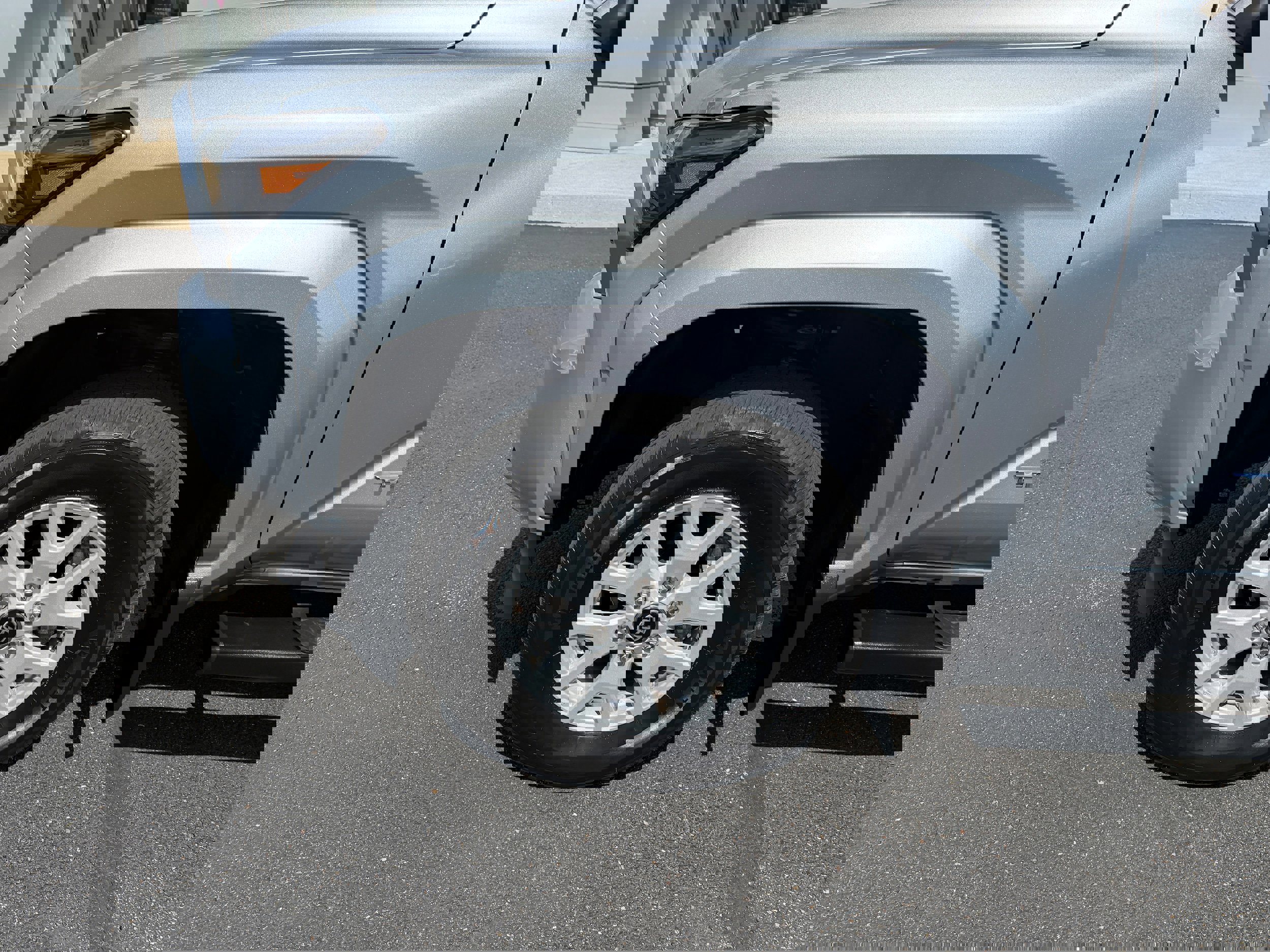 Used 2025 Toyota Tacoma SR5 image 12