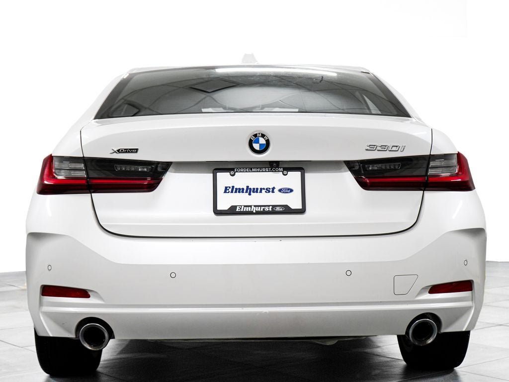 Used 2024 BMW 330i xDrive Sedan AWD/4WD image 6
