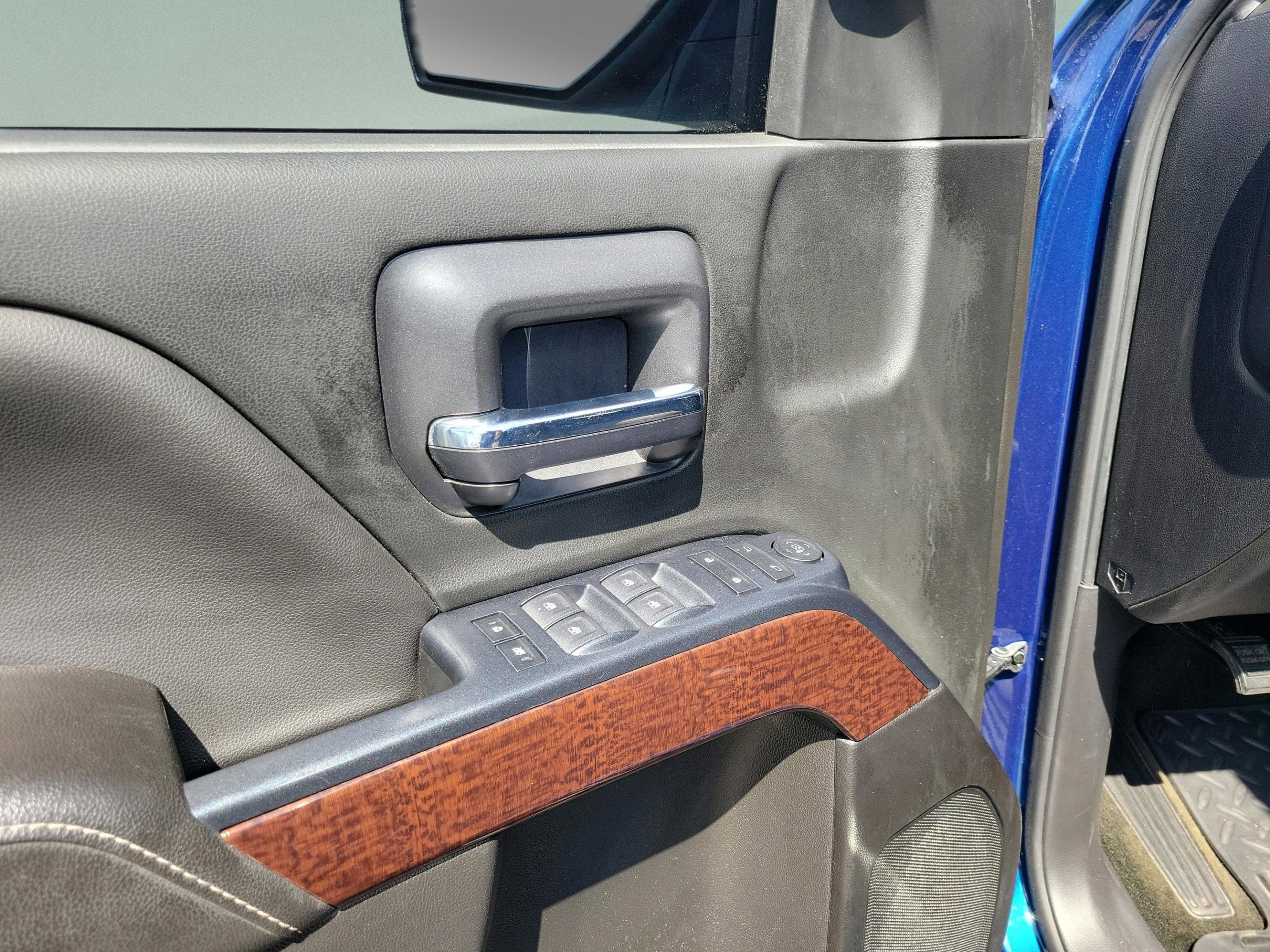 Used 2017 GMC Sierra 1500 SLE w/ SLE Value Package image 6