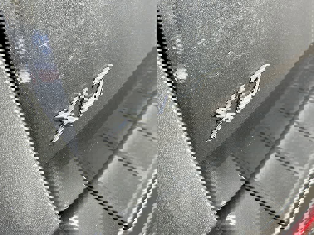 Certified 2020 Ford Explorer XLT w/ Equipment Group 202A image 10