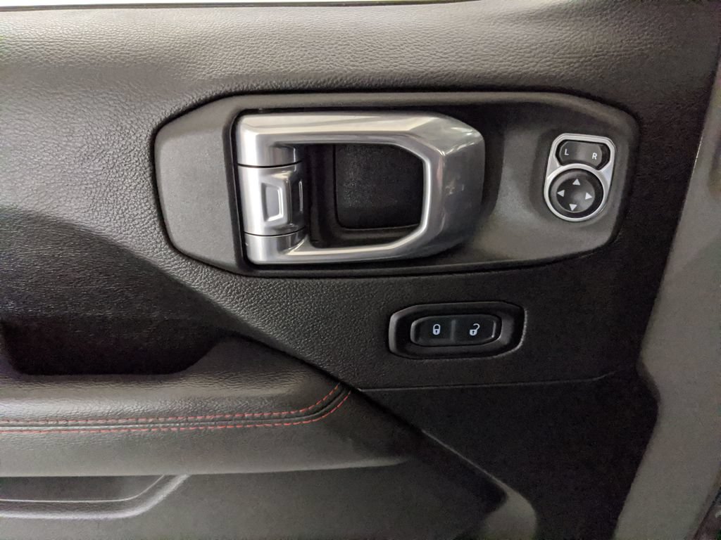 Used 2021 Jeep Wrangler Unlimited Rubicon AWD/4WD image 15