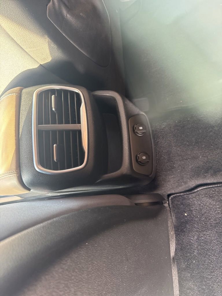 Used 2019 Hyundai Santa Fe SEL image 28