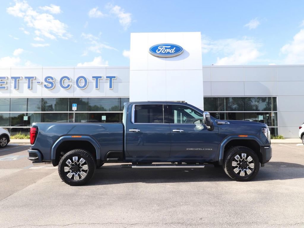 Used 2026 GMC Sierra 2500 Denali w/ Snow Plow Prep/Camper Package AWD/4WD image 17