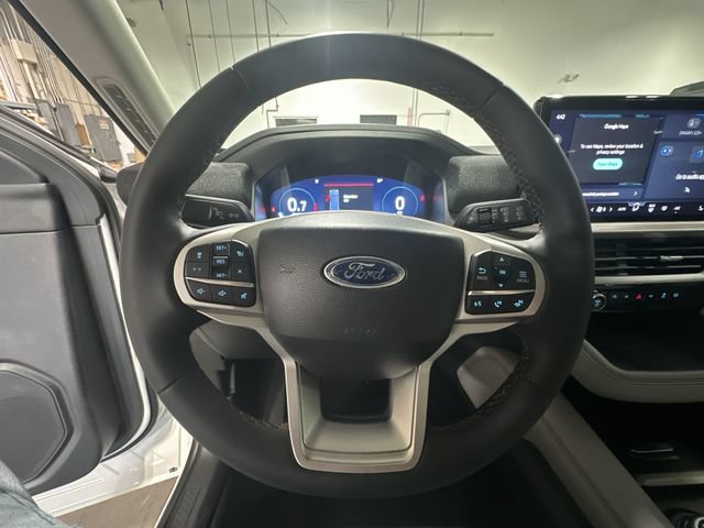 Certified 2025 Ford Explorer Active w/ Active Comfort Package AWD/4WD image 15