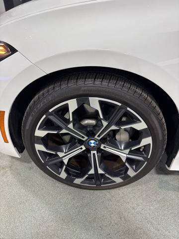 Used 2025 BMW 330i xDrive Sedan w/ Premium Package AWD/4WD image 27