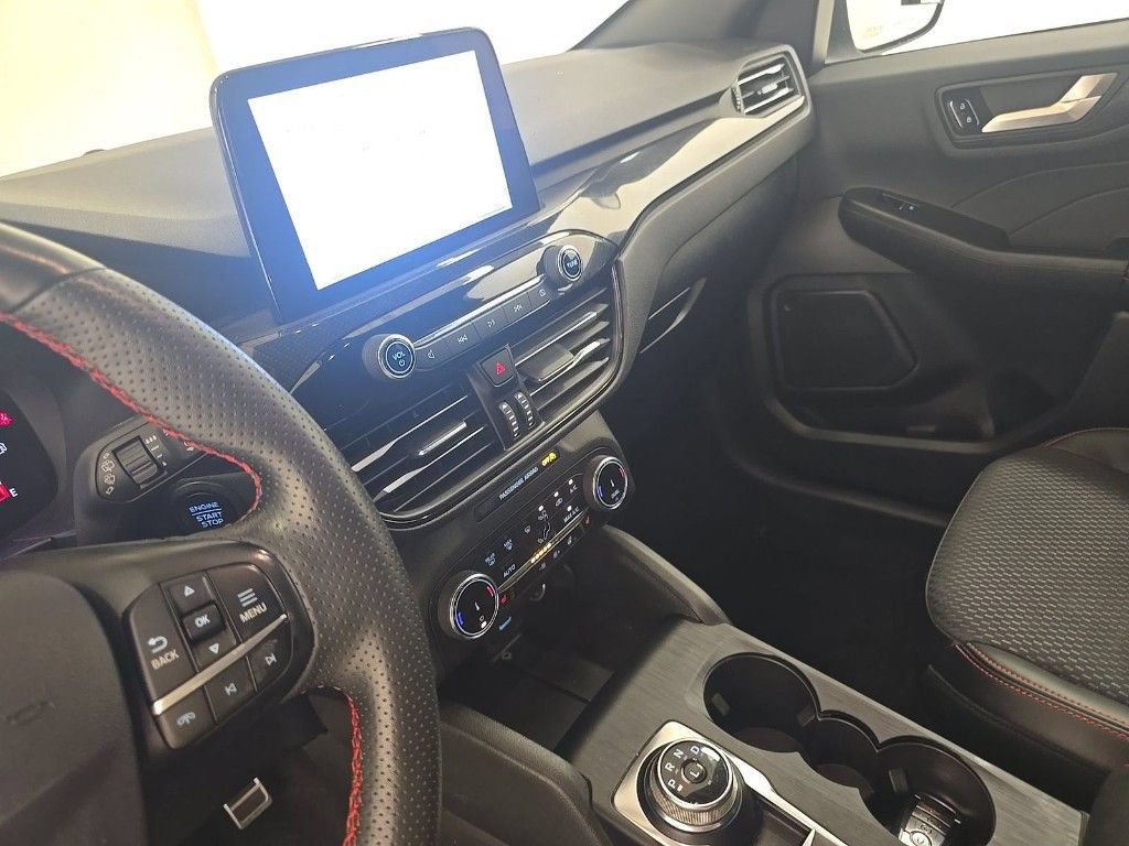 Certified 2023 Ford Escape ST-Line AWD/4WD image 6