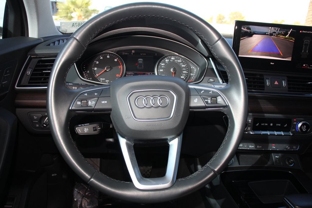 Used 2023 Audi Q5 2.0T Premium w/ Convenience Package AWD/4WD image 16