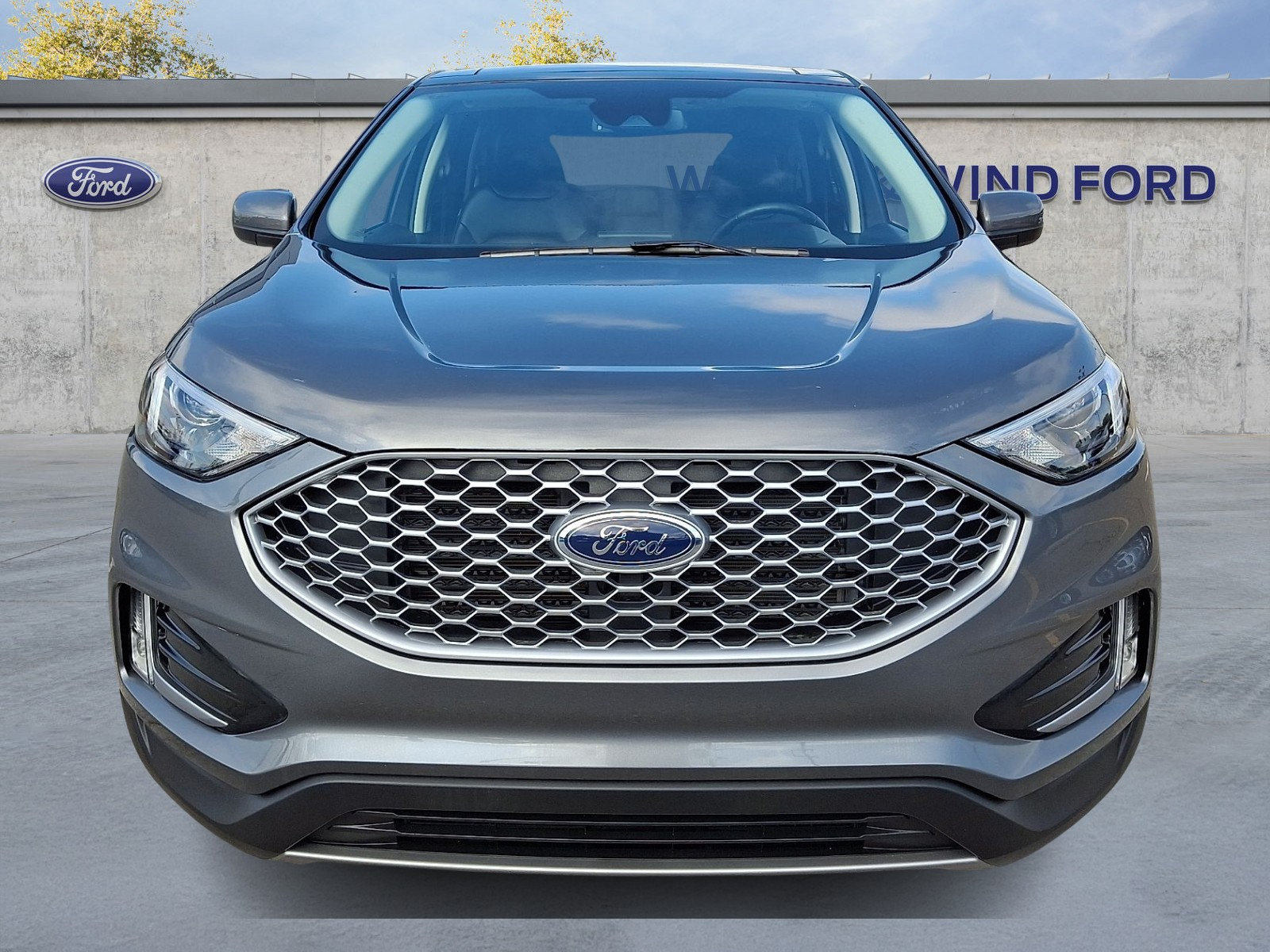 Certified 2024 Ford Edge SEL w/ Convenience Package AWD/4WD image 2