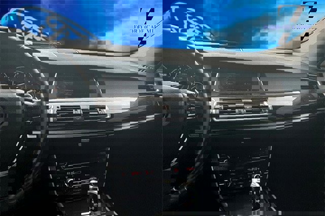 Used 2017 BMW 535i Gran Turismo image 8