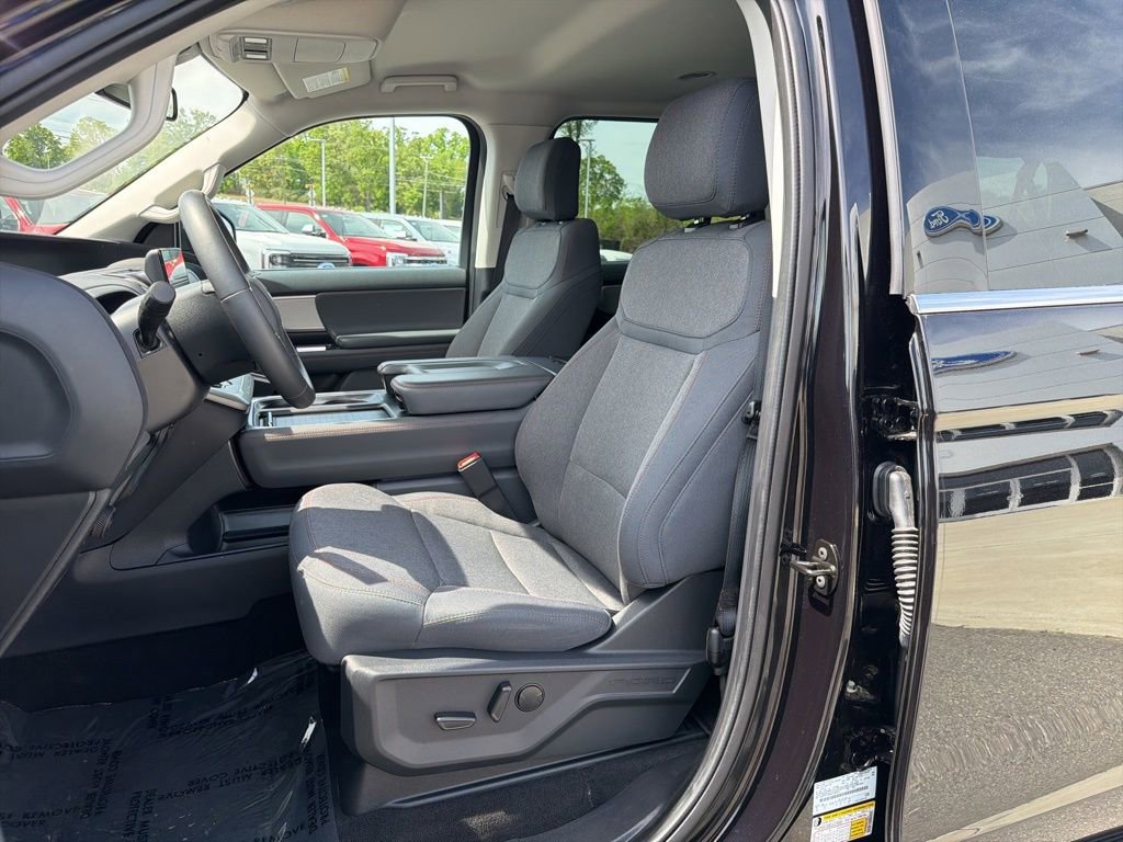 Certified 2025 Ford Expedition Max Active AWD/4WD image 10