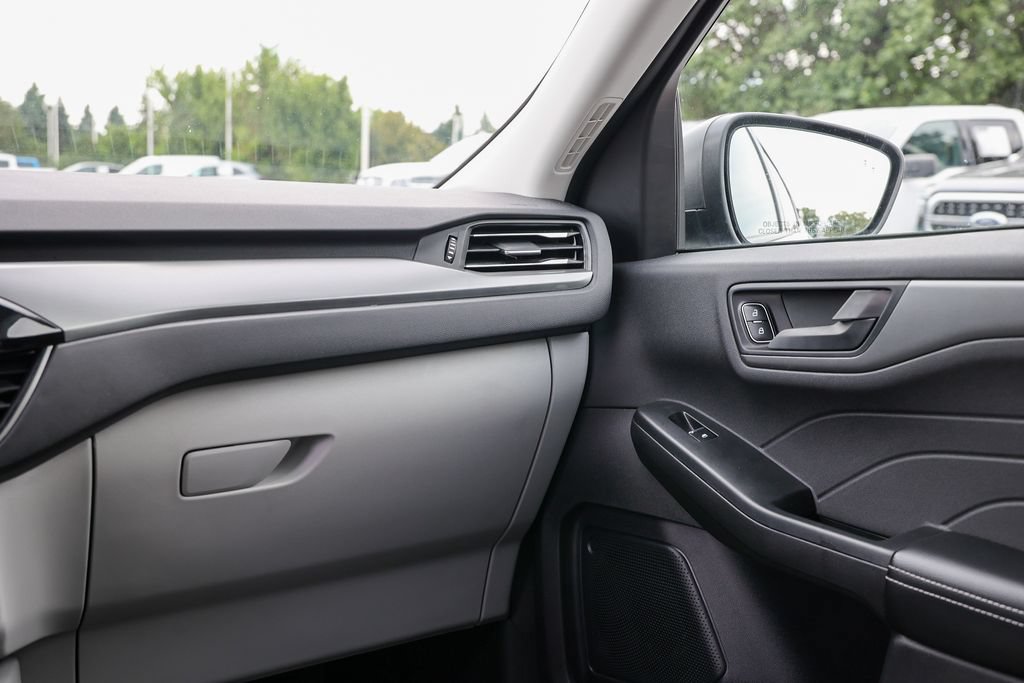 Certified 2023 Ford Escape Active AWD/4WD image 10