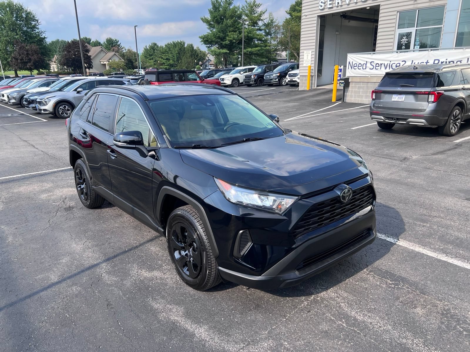 Used 2019 Toyota RAV4 LE w/ All Weather Liner Package AWD/4WD image 10