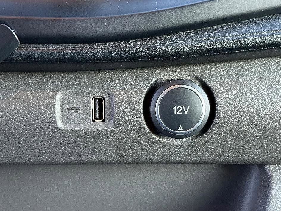 Certified 2020 Ford Transit 350 XL image 28