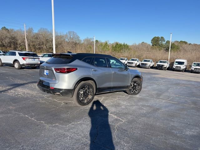 Used 2024 Chevrolet Blazer RS w/ Driver Confidence II Package FWD image 6