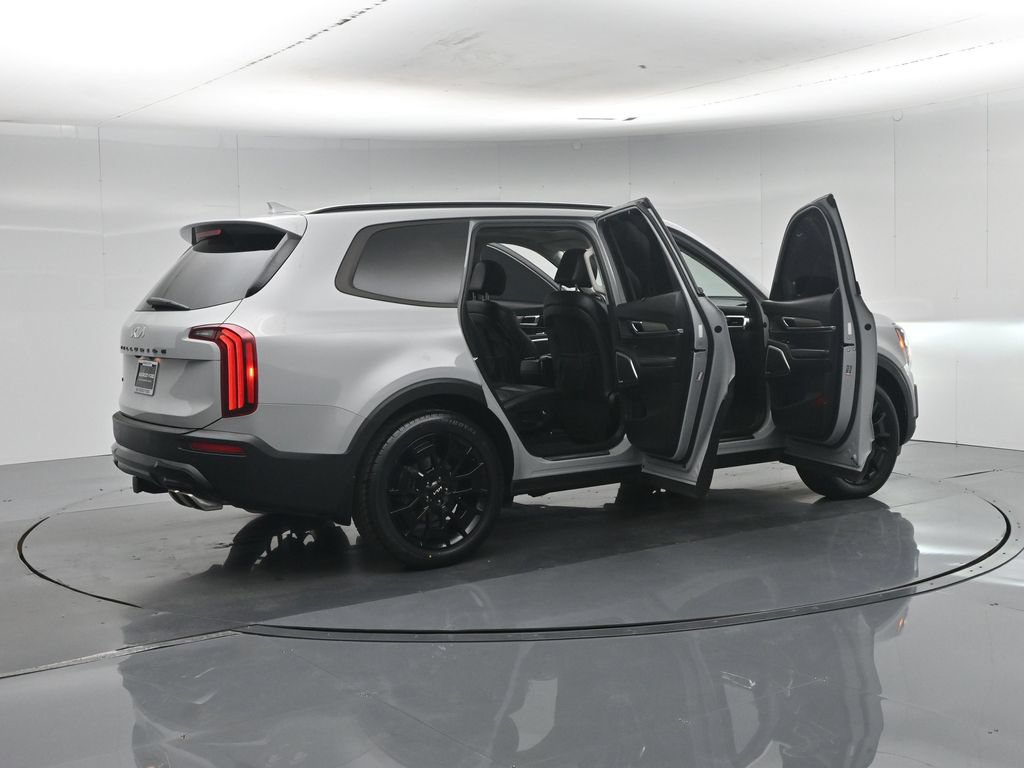 Used 2022 Kia Telluride SX w/ SX Prestige Package AWD/4WD image 6