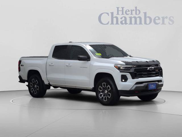 Used 2024 Chevrolet Colorado Z71 w/ Z71 Convenience Package 2