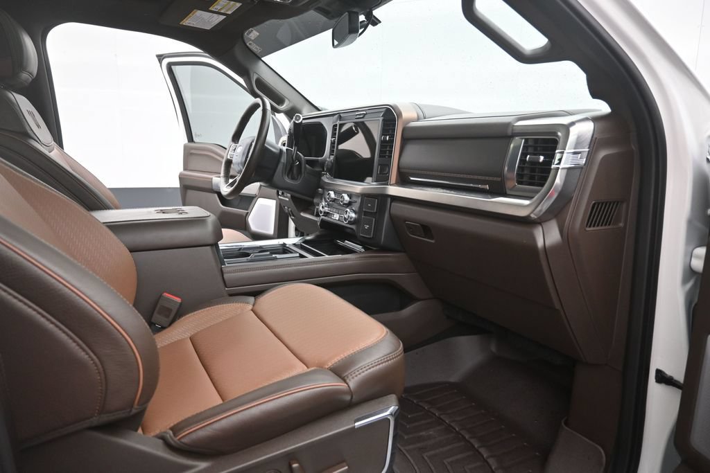 Certified 2025 Ford F250 King Ranch AWD/4WD image 24