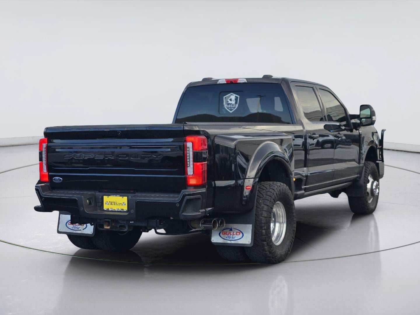 Certified 2025 Ford F350 Platinum AWD/4WD image 8