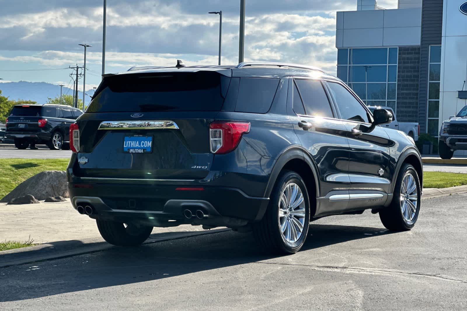 Certified 2022 Ford Explorer King Ranch w/ Class IV Trailer Tow Package AWD/4WD video 2