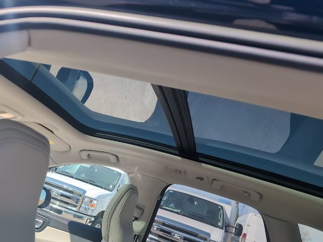 Used 2023 Volvo XC60 B5 Plus image 26