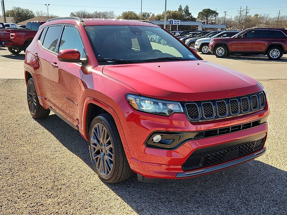 Used 2023 Jeep Compass Limited AWD/4WD image 4