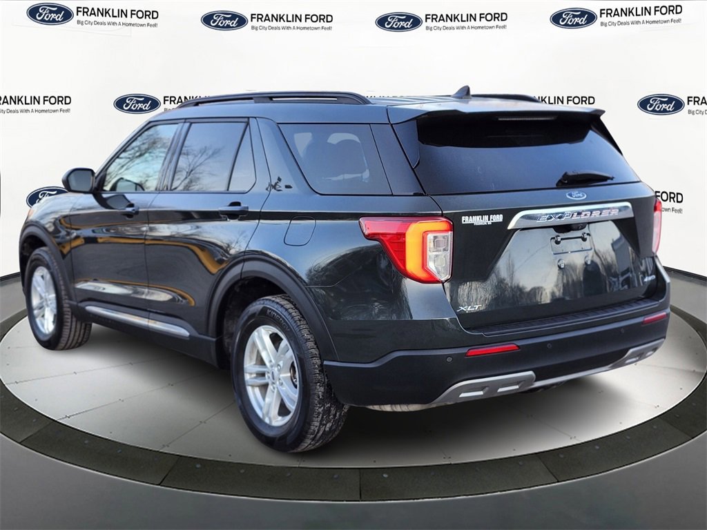 Certified 2022 Ford Explorer XLT w/ Equipment Group 202A image 3