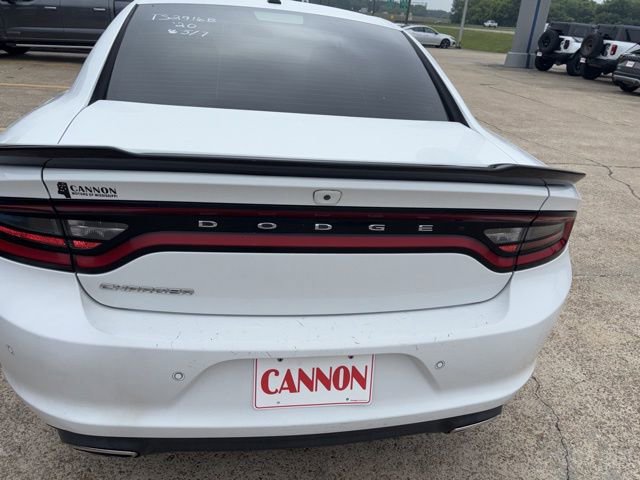 Used 2020 Dodge Charger SXT w/ Leather Interior Group RWD image 9