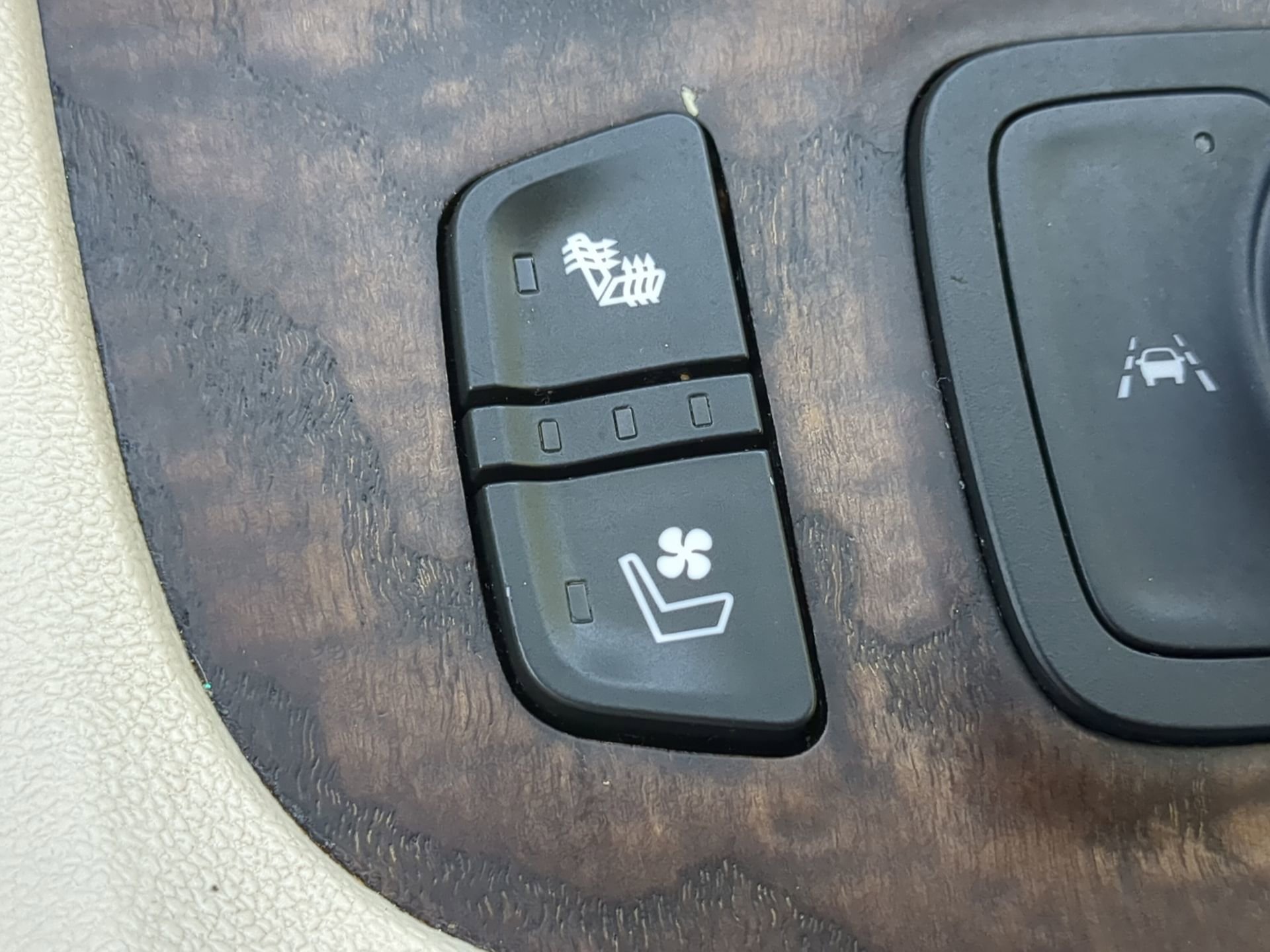 Used 2020 GMC Acadia Denali AWD/4WD image 55