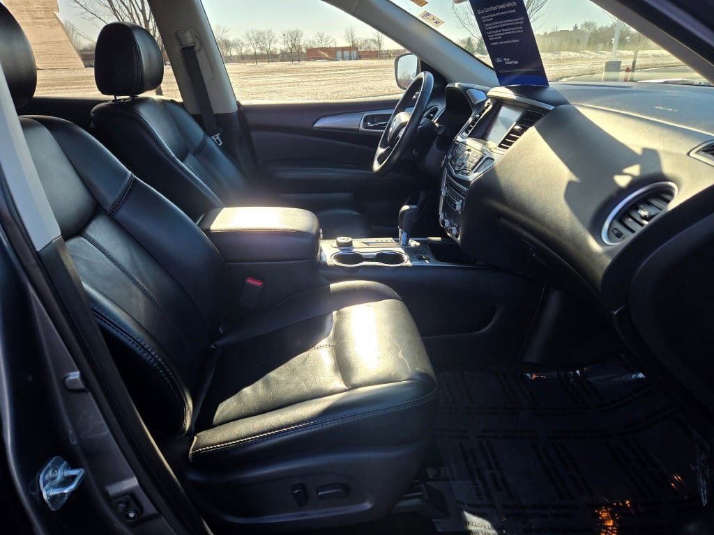 Used 2018 Nissan Pathfinder SL w/ Midnight Edition Package image 7