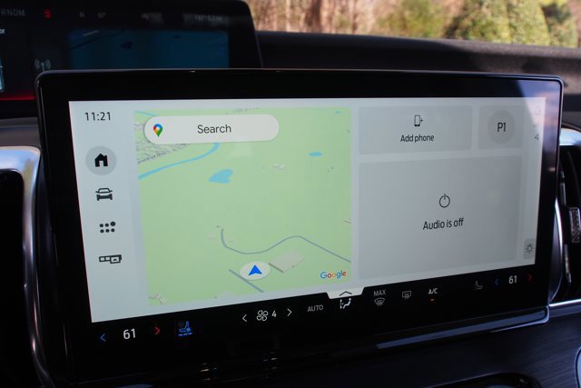 Certified 2025 Ford Expedition Platinum image 32