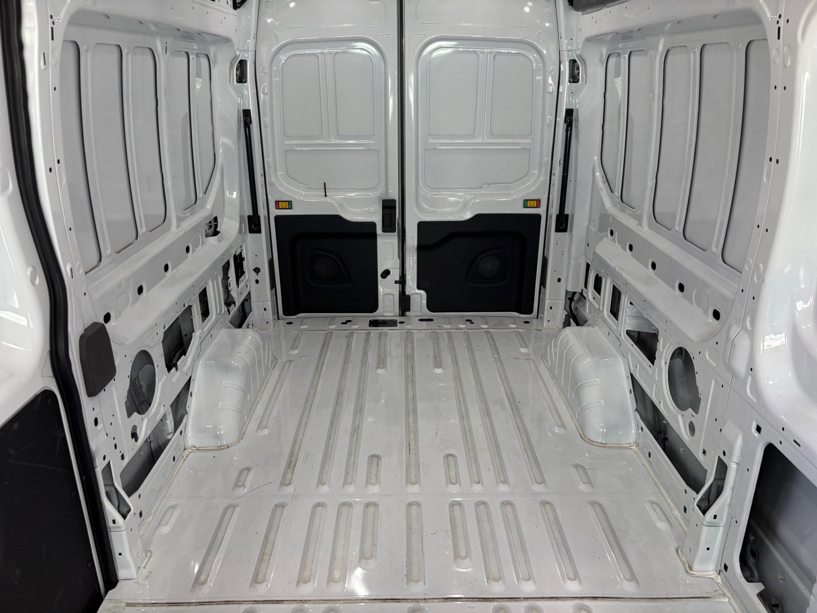 Certified 2025 Ford Transit 250 148 High Roof image 18