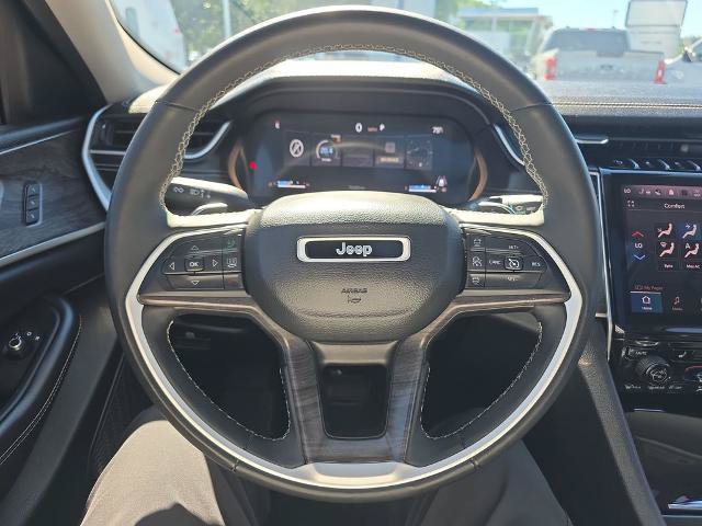 Used 2023 Jeep Grand Cherokee Limited AWD/4WD image 25