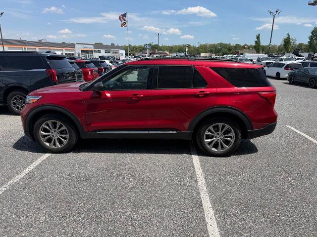 Certified 2022 Ford Explorer XLT w/ Equipment Group 202A AWD/4WD image 5