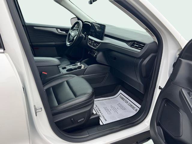 Certified 2023 Ford Escape Platinum AWD/4WD image 18