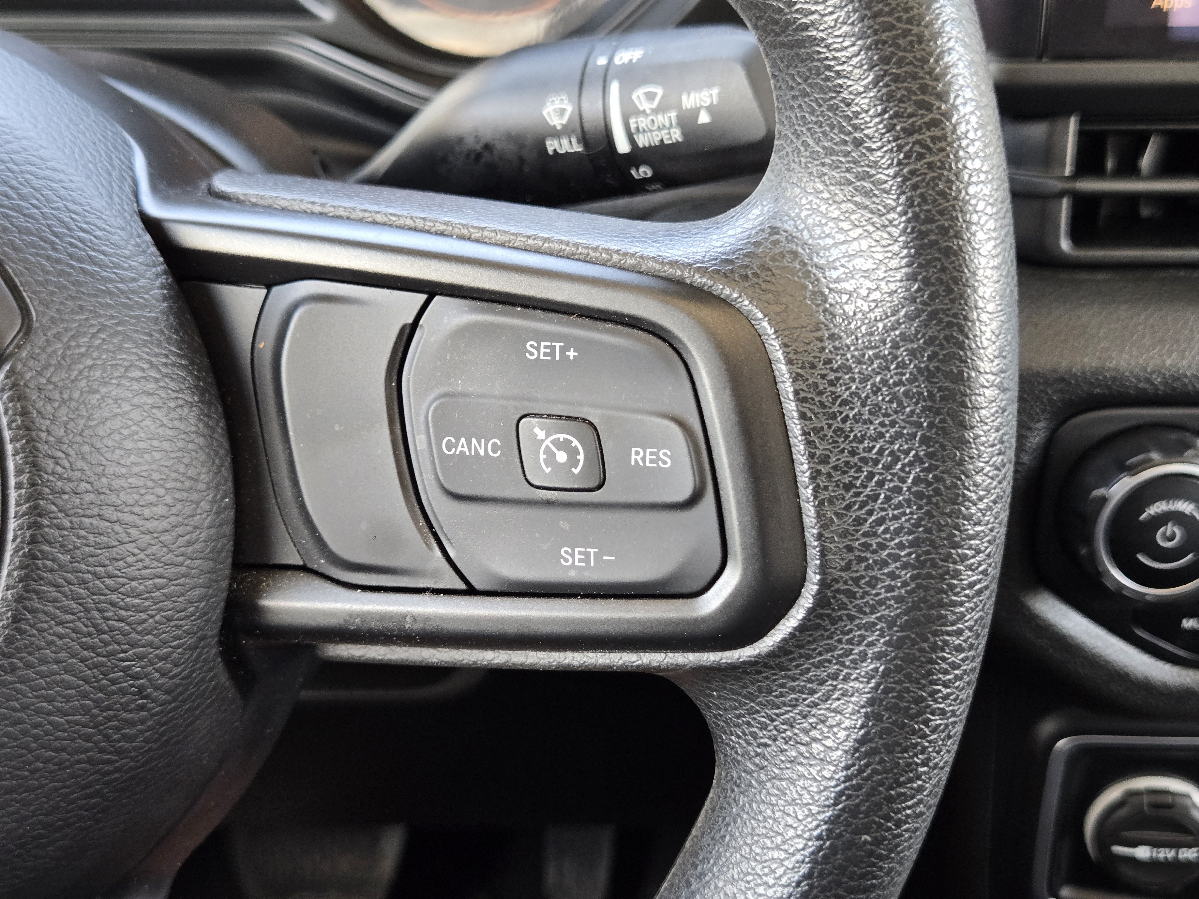 Used 2025 Jeep Gladiator Sport AWD/4WD image 27