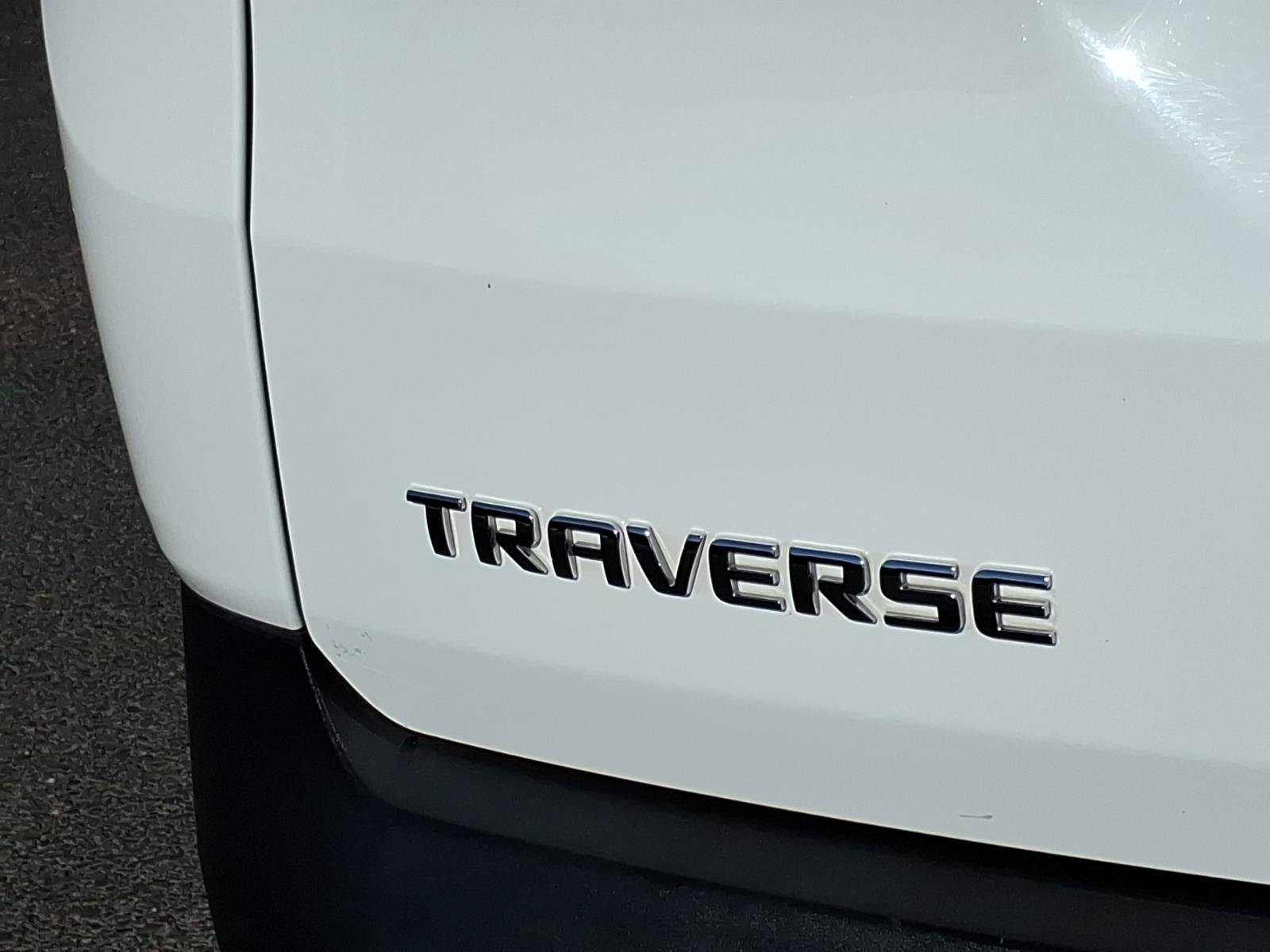 Used 2023 Chevrolet Traverse LT FWD image 10