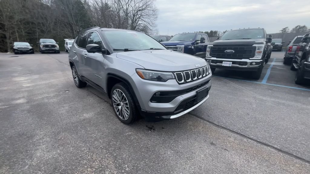 Used 2023 Jeep Compass Limited w/ Elite Group AWD/4WD image 13
