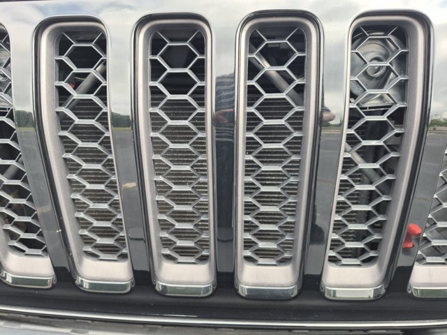 Used 2022 Jeep Gladiator Mojave w/ Cold Weather Group AWD/4WD image 37