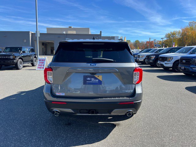 Certified 2022 Ford Explorer XLT w/ Equipment Group 202A image 2